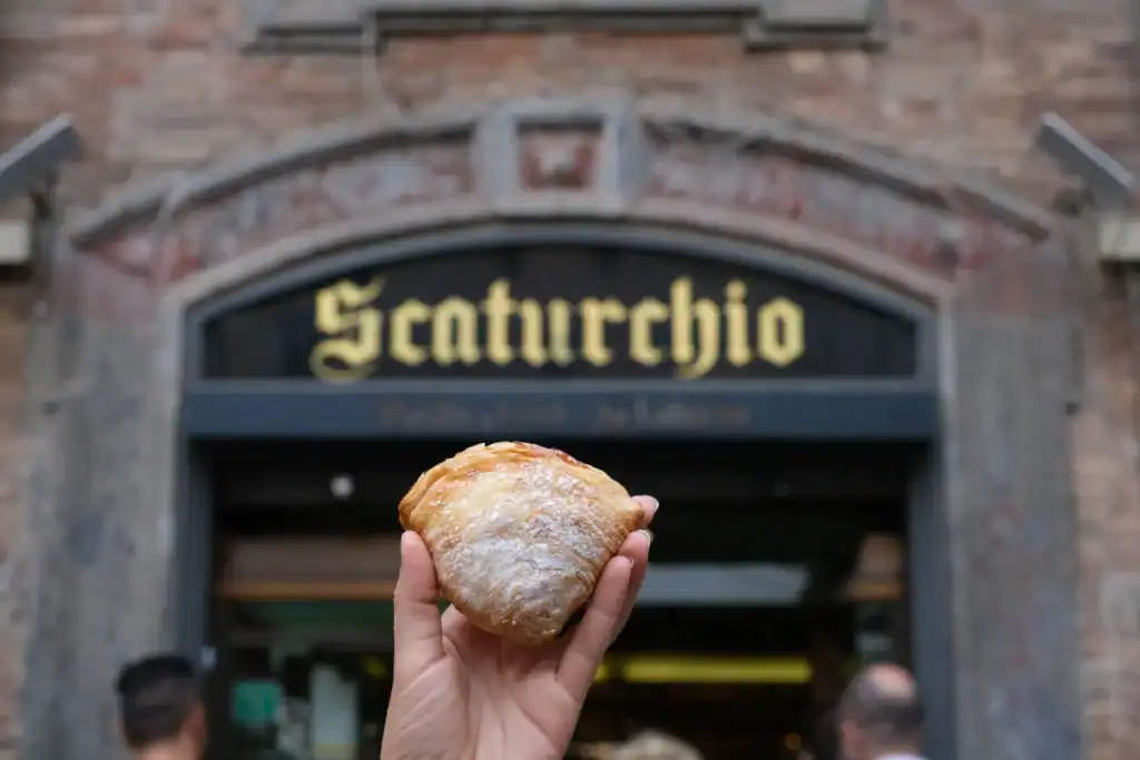 sfogliatelle souvenir naples