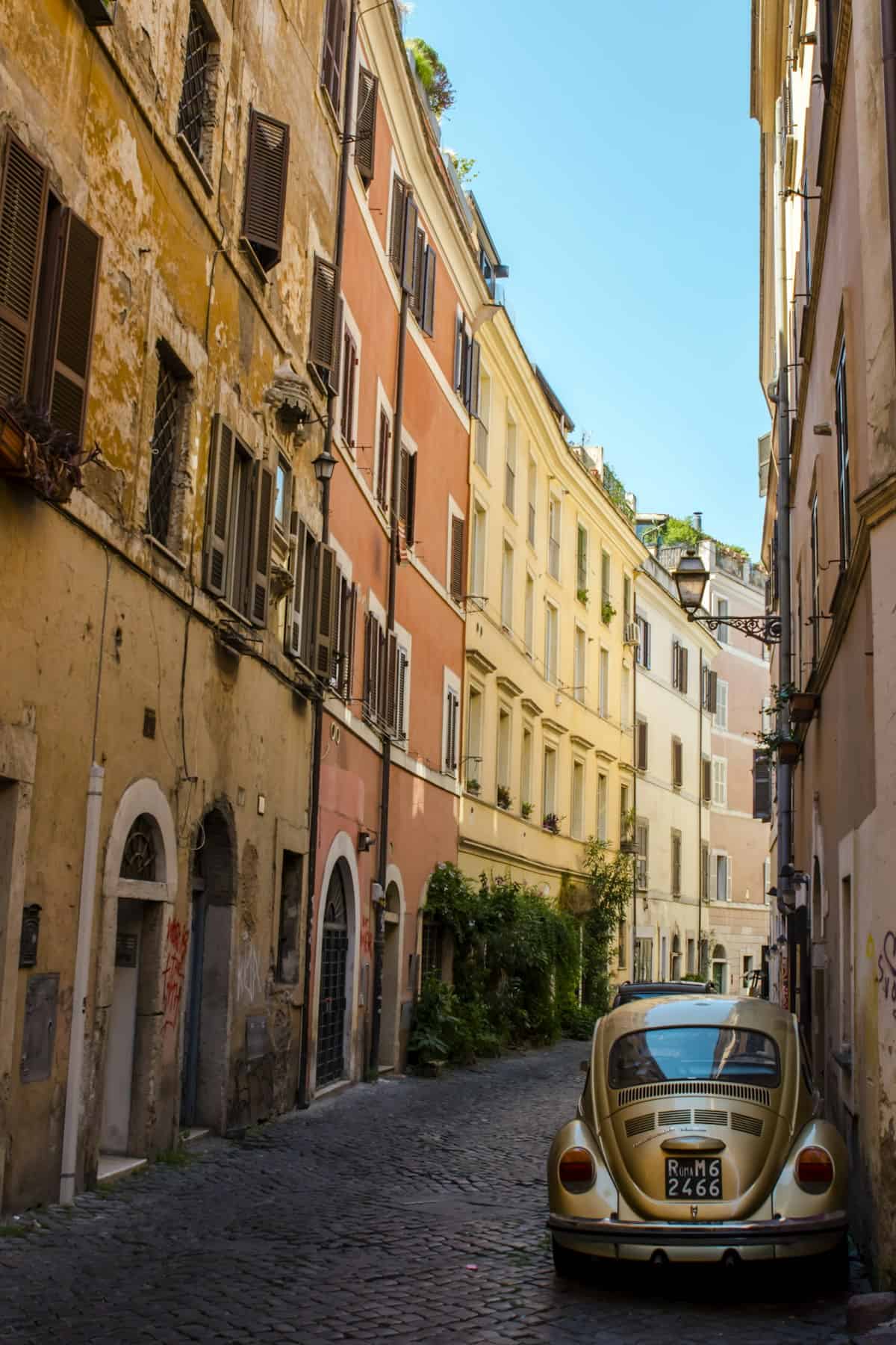 Ruelle typique du quartier Trastevere à Rome
