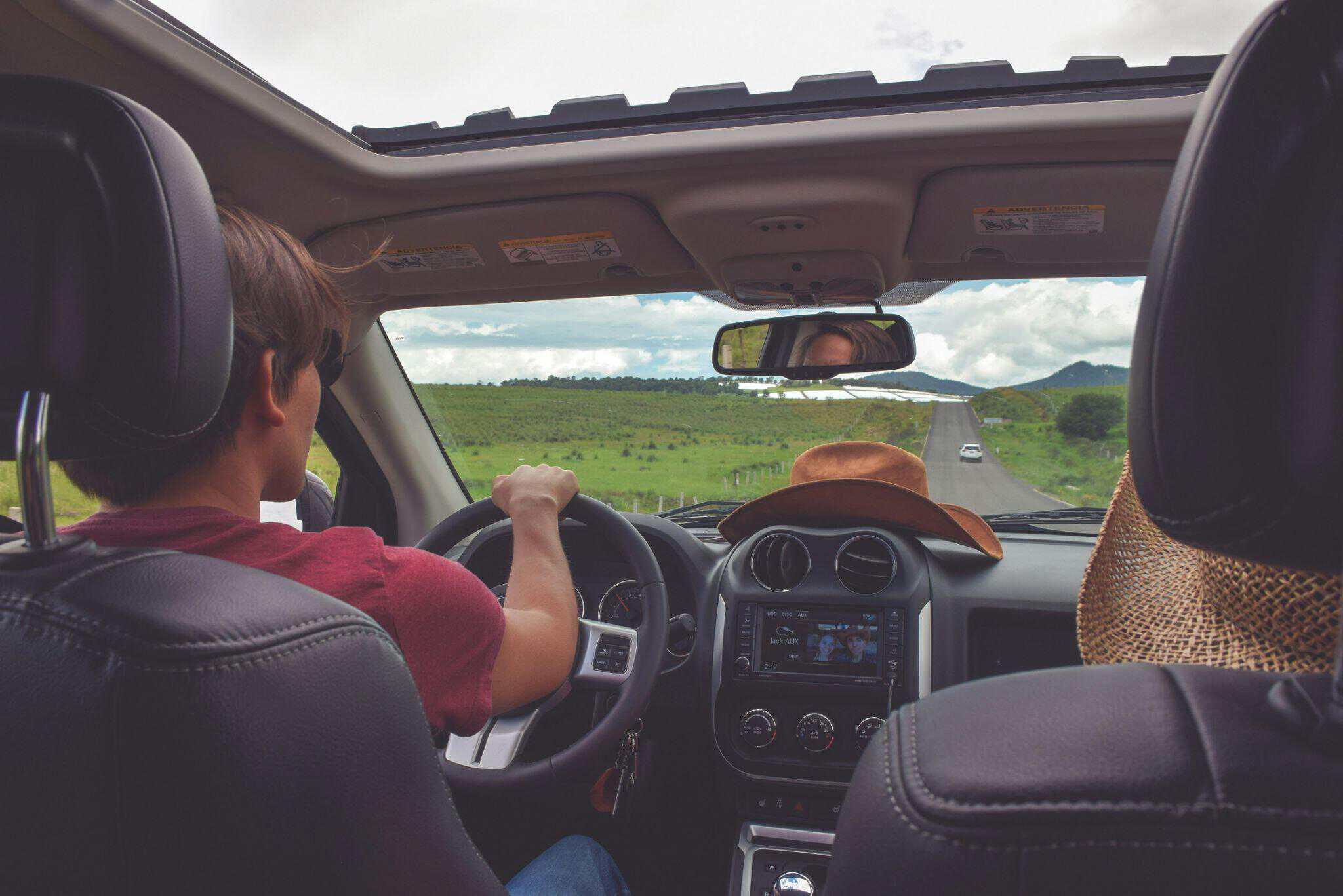 Préparer sa voiture avant un grand voyage