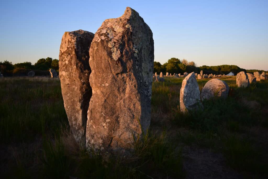 standing stones at carnac at sunrise brittany fr 2026 09 21 06 46 31 utc